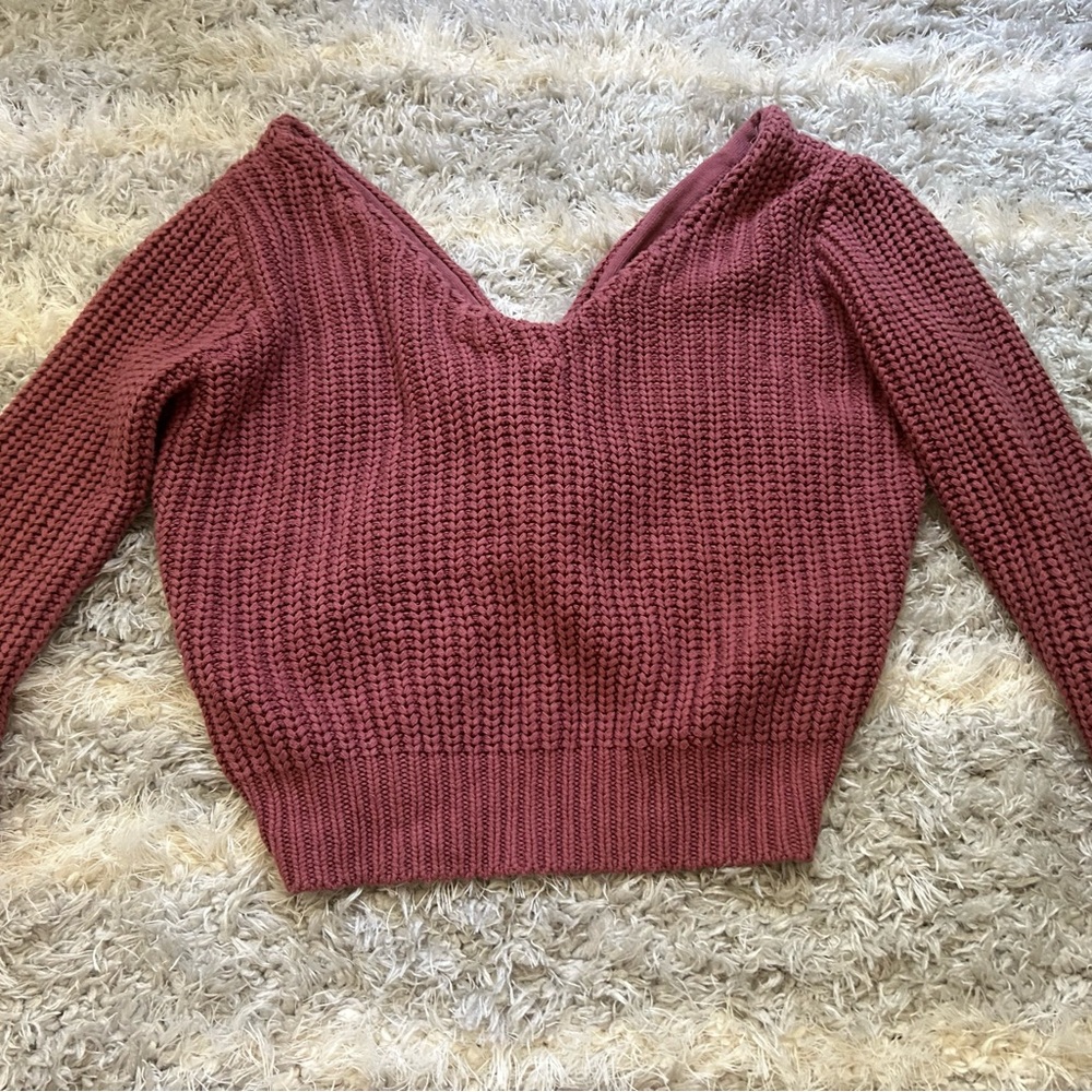 La Hearts V-Neck Sweater - Rich Burgundy
